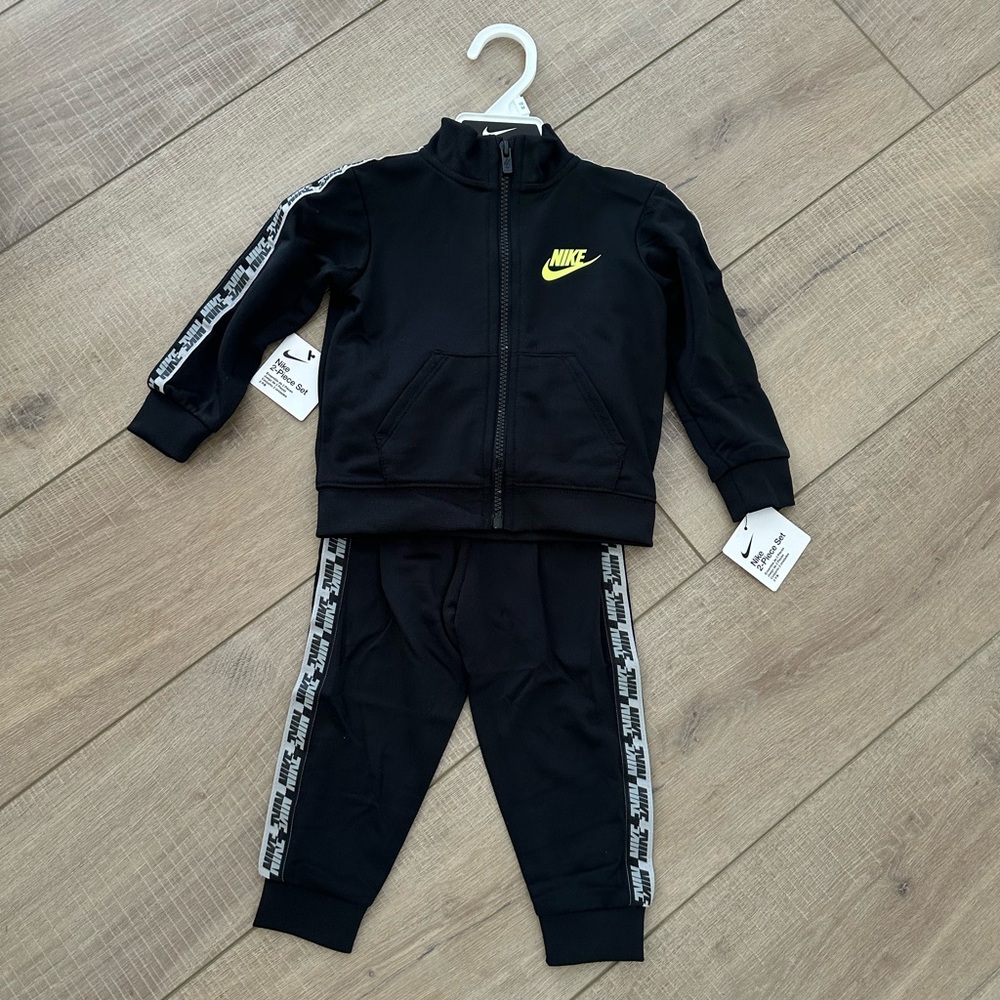 Nike Logo Matching Tracksuit Set in Black Size 18 Months NWT
